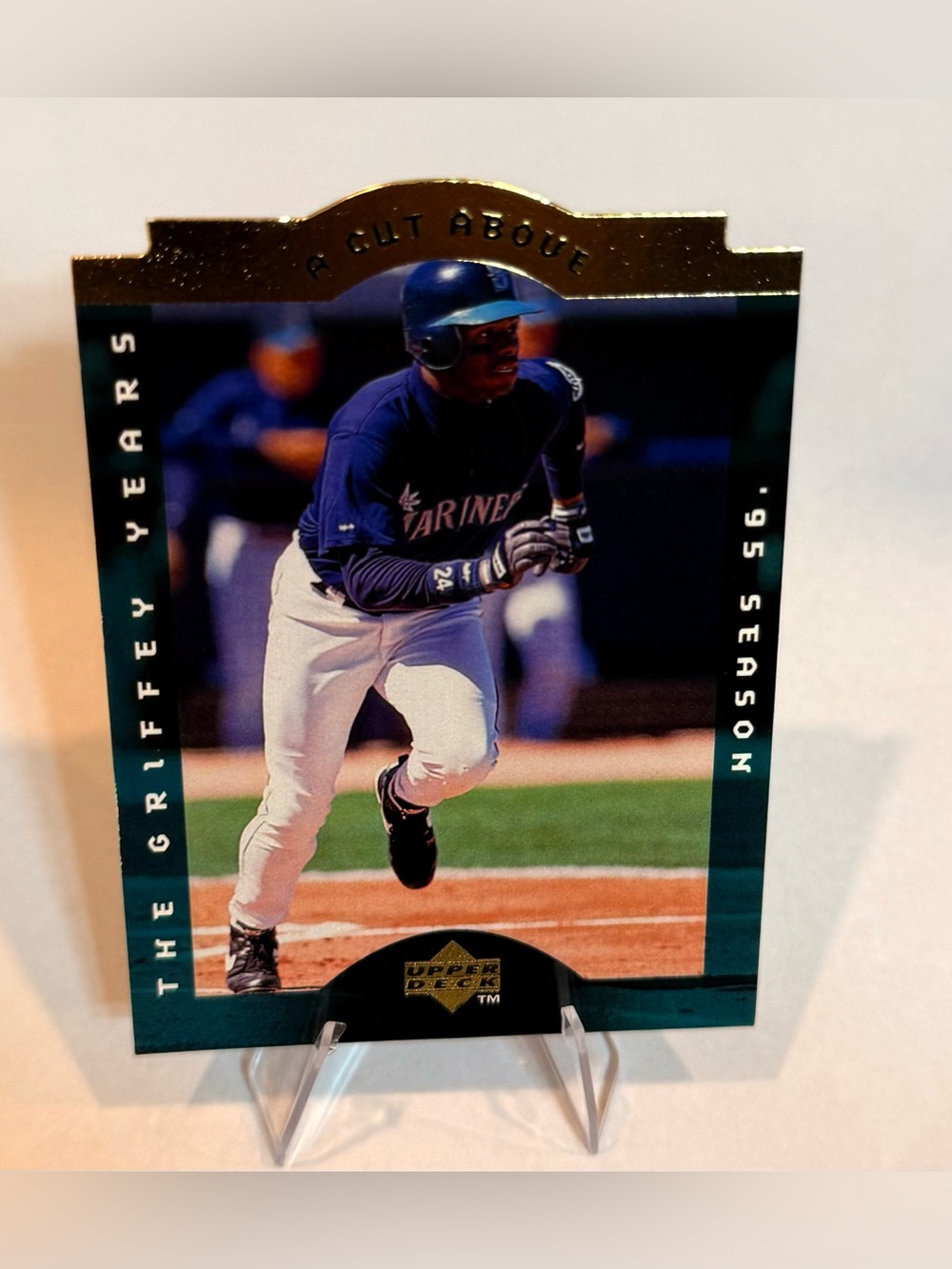 1996 Upper Deck A cut above # CA8 Ken Griffey Jr. '95 Season Baseball Card